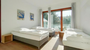 RAJ Living - City Apartments with 2 , 3 and 6 Rooms - 15 Min to Messe DUS and Old Town DUS